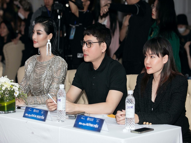 Dàn giám khảo vòng sơ khảo Người đẹp Tài năng gồm Chủ tịch Miss World Vietnam Phạm Kim Dung, Tổng đạo diễn Hoàng Nhật Nam, Á hậu Kiều Loan, biên đạo Huỳnh Mến, biên đạo Khoa Nguyễn.