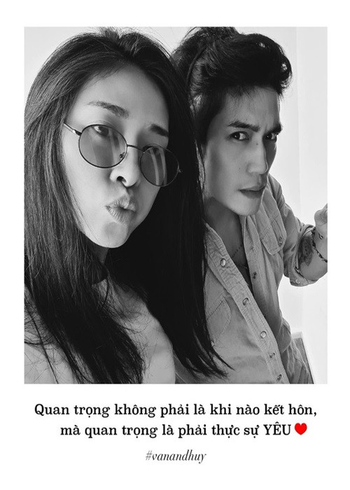 Sau tuyên bố đính hôn, Ngô Thanh Vân - Huy Trần chia sẻ loạt khoảnh khắc bên nhau kèm những câu nói về tình yêu.