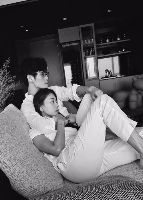 Cặp đôi "chị em" chuẩn bị bước sang trang mới sau 2 năm hẹn hò.