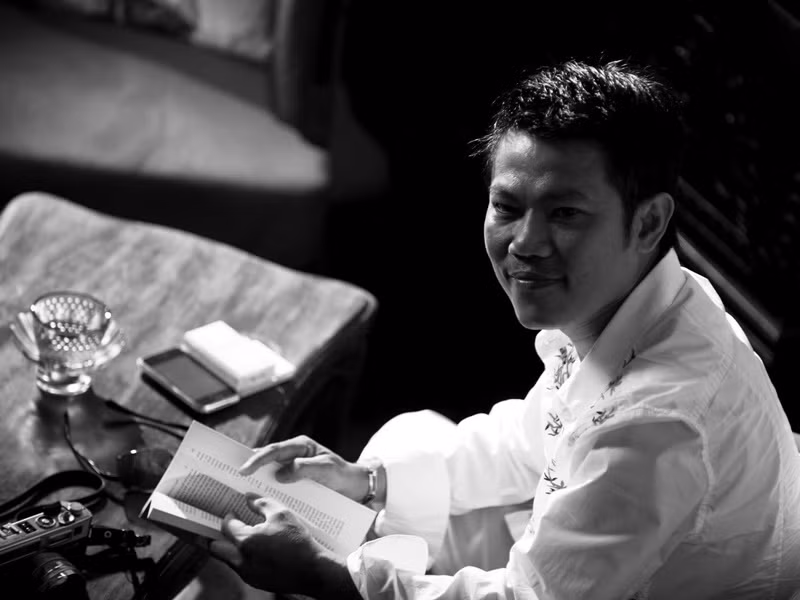 Trong những năm qua, Quốc Bảo gà trống nuôi con. Ảnh: Giao thông