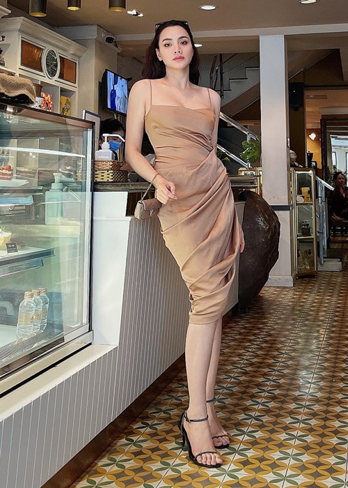 Ông xã của Trang Nhung là nhà sản xuất, đạo diễn Hoàng Duy. Cặp đôi có con gái vào năm 2015, con trai vào năm 2018.