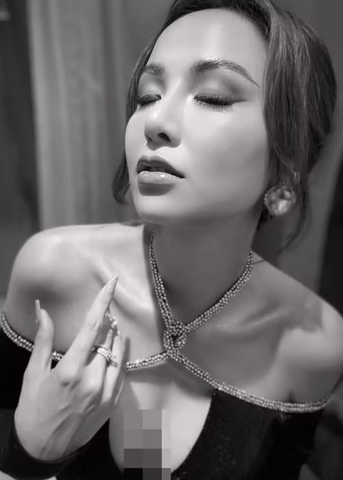 Quang Huy không xuất hiện bên Diễm Hương. Người đẹp cũng không nhắc đến chồng trên mạng xã hội như trước. Thậm chí, Diễm Hương úp mở đã có người mới.