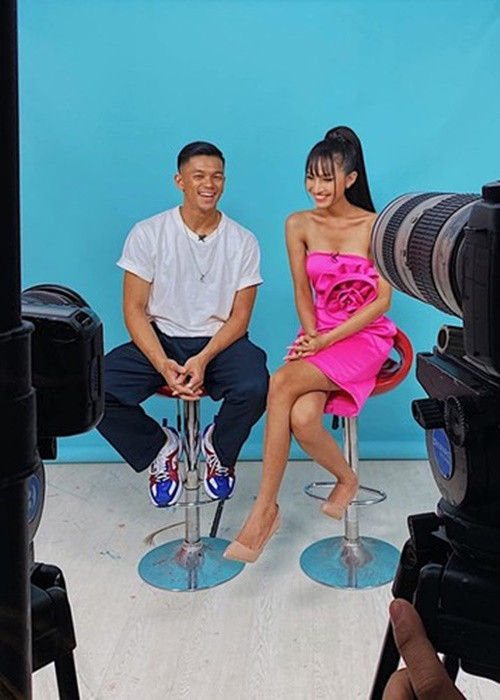 Tháng 5/2020, Trọng Hiếu và Hoài Sa chia tay nhau. Mỹ nhân chuyển giới cho biết, cả hai có thể cùng nhau tâm sự, chia sẻ, tuy nhiên không có khao khát chinh phục, muốn gần gũi đối phương. Hoài Sa nói thêm cô dần nhận ra tình cảm đơn phương năm 2015 chỉ là sự cảm mến dành cho một tài năng, chứ không phải tình yêu. Ảnh: Yan