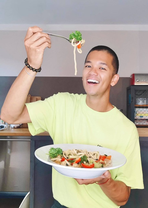 Từ tháng 9/2020, Trọng Hiếu ăn chay. Đến nay, anh đã quen với chế độ ăn này. Ảnh: FBNV