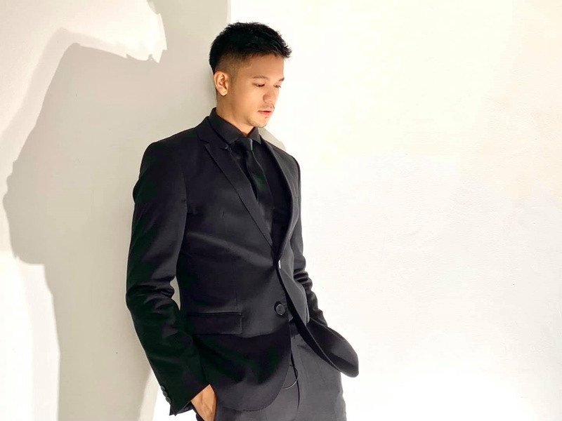 Nhưng rồi Trọng Hiếu nhận ra bố chính là người đầu tiên dẫn dắt Hiếu đến với âm nhạc, nghệ thuật, là người luôn bên cạnh động viên, ủng hộ Hiếu. Vì vậy, anh quyết tâm sẽ đi tiếp con đường của mình. Ảnh: FBNV