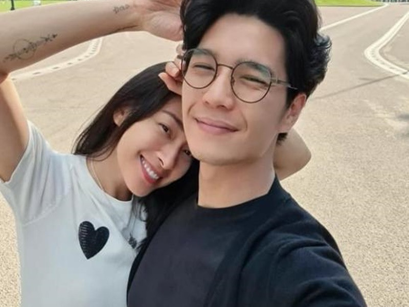 Tháng 3 vừa qua, Ngô Thanh Vân hạnh phúc chia sẻ tin vui được Huy Trần cầu hôn. Ảnh: Công lý và xã hội