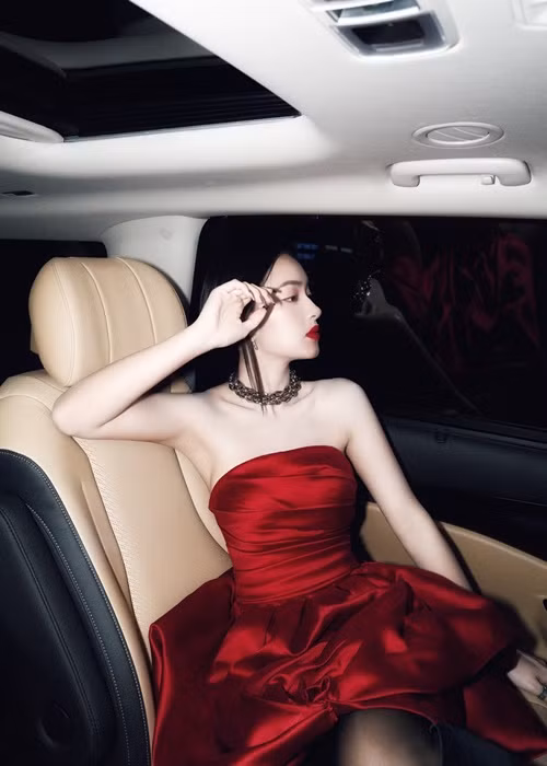 Trước khi vướng tin đồn yêu Binz, Châu Bùi từng có mối tình tốn nhiều giấy mực với Decao. Ảnh: FBNV