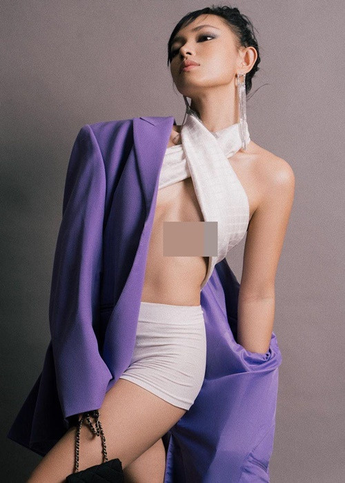 Chân dài sinh năm 1997 sở hữu vẻ đẹp cá tính nhưng không kém phần gợi cảm. Ảnh: FBNV