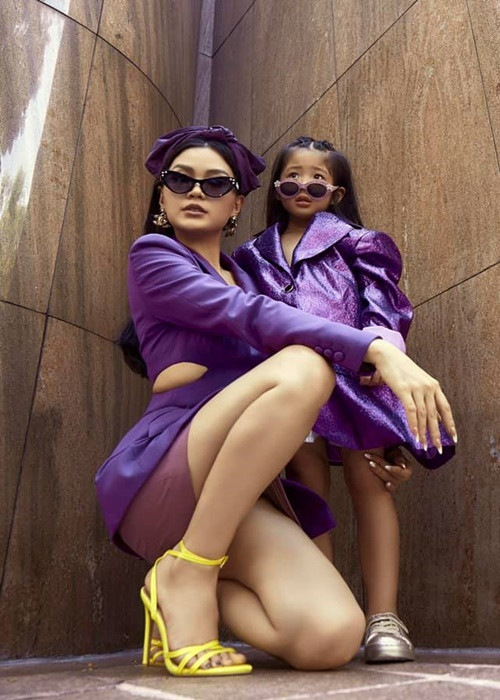 Diễm Trang chia sẻ, cứ đến mỗi dịp lễ và ngày đặc biệt, cô cùng con gái đều thực hiện những bộ ảnh kỷ niệm.