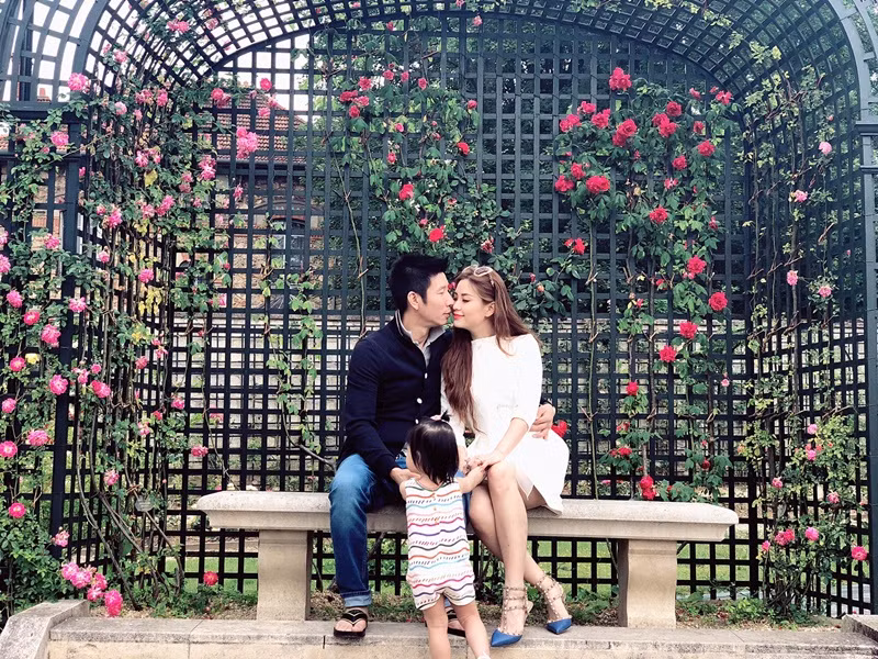 Ông xã của Diễm Trang là doanh nhân Xuân Du. Anh chính là người luôn động viên và sát cánh với Diễm Trang khi cô thi nhan sắc.