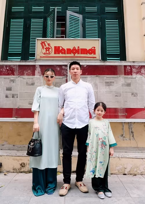 Được chồng ủng hộ trong công việc, Diễm Trang luôn cố gắng cân bằng để bảo vệ gia đình nhỏ của mình.