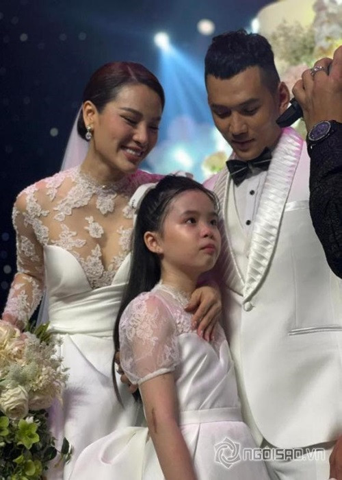 Lý Bình chia sẻ về bé Nam Phương: "Nam Phương xuất hiện trong cuộc tình này như thiên thần. Bình lo khi Trinh và Bình giận nhau, làm sao Bình gặp Nam Phương. Mẹ ruột Lý Bình thương Nam Phương rất nhiều". Ảnh: Công lý và xã hội