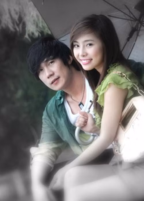 Quỳnh Nga có 2 năm yêu ca sĩ Khánh Phương nhưng sau khi chia tay, cả hai mới thừa nhận mối quan hệ tình cảm một thời. Ảnh: Cẩm nang mua sắm