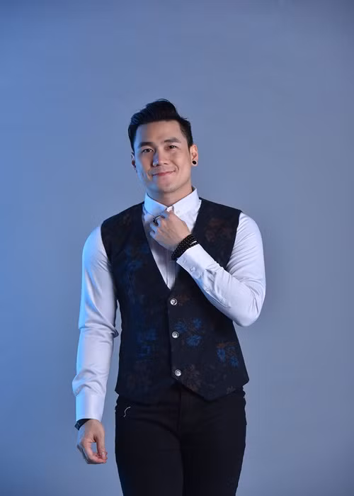 Tình cũ của Quỳnh Nga cho biết thêm bạn gái đồng cảm và thấu hiểu công việc của anh. “Lúc ấy, tôi hiểu đây là người có thể đồng hành cùng mình dù rằng tính tình của cả hai không thật sự hợp nhau nhưng quan trọng là chấp nhận lẫn nhau", Khánh Phương bày tỏ. Ảnh: FBNV