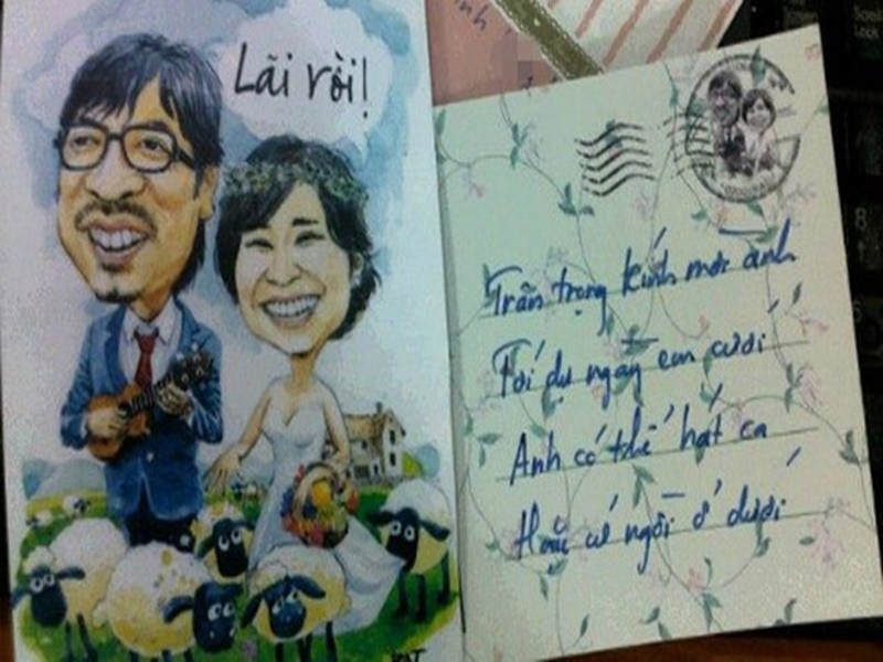 "Giáo sư" Xoay cho biết: "Như cả nhà đã biết, mình chuẩn bị đám cưới. Hôm nay thiếp mời đã được phát ra, ngay lập tức đã rất có lãi vì ai nhận được cũng rất vui. Họ cười tức là bọn mình lãi rồi. Xin gửi lên đây tới tất cả mọi người để mọi người cùng mừng cho bọn mình". Ảnh: An ninh thủ đô