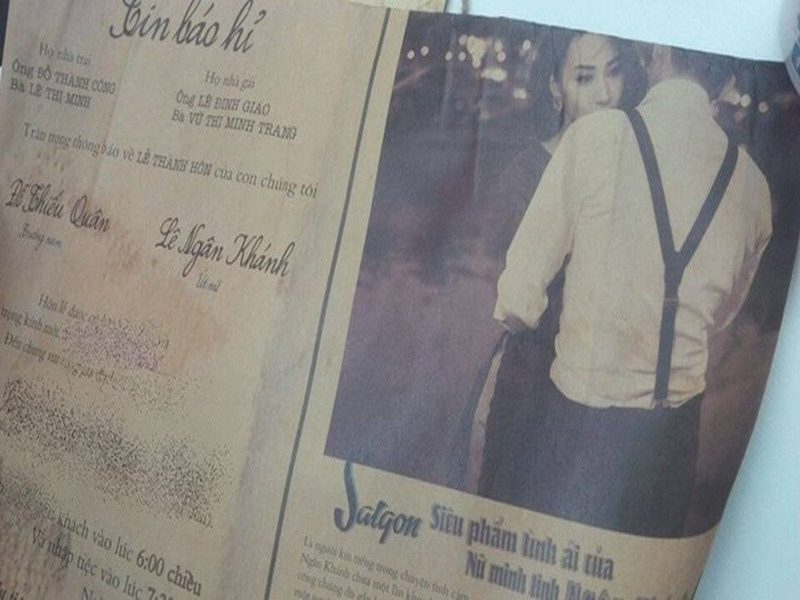 Ngân Khánh và nghĩ ra ý tưởng thiết kế thiệp cưới giống như một nhật báo cũ những năm 50. Ảnh: Zing