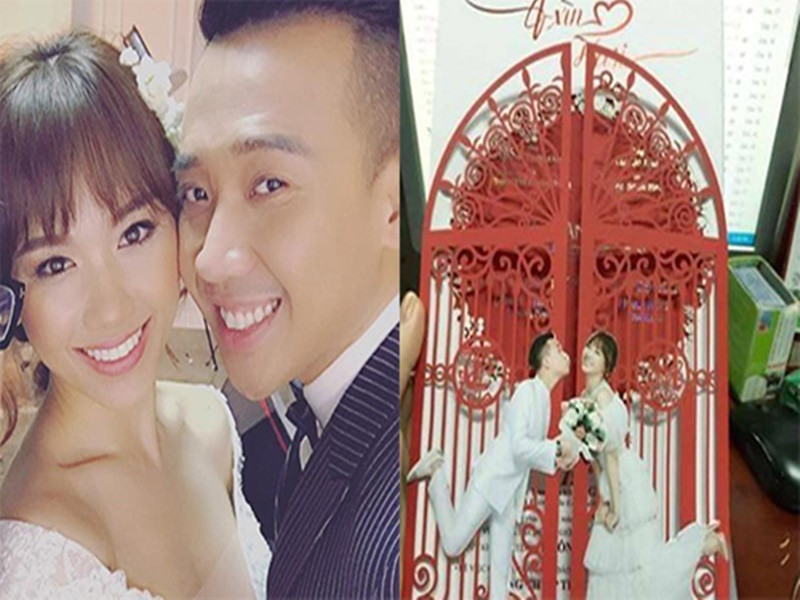 Thiệp cưới của Trấn Thanh - Hari Won mang tông màu đỏ và trắng với hình ảnh của Trấn Thành - Hari Won được in nổi bắt mắt ở bên ngoài. Ảnh: Vietnamnet