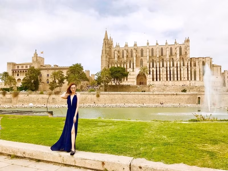 Từng có tin đồn cho rằng Lã Thanh Huyền quá giàu nên không cần đi đóng phim nữa. Tuy nhiên, lý do duy nhất cô rời xa màn ảnh một thời gian dài là để tìm cho mình một vai diễn khác biệt và ấn tượng.