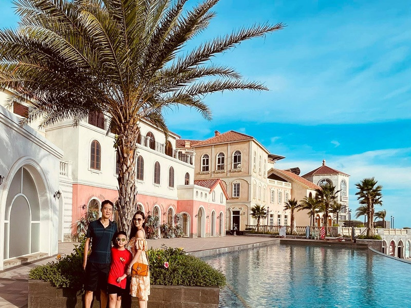 Lã Thanh Huyền khoe những chuyến nghỉ dưỡng sang trọng trong nước lẫn nước ngoài.