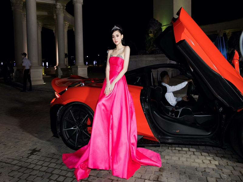 Á hậu Tường San khoe nhan sắc mặn mà sau 1 lần sinh nở.