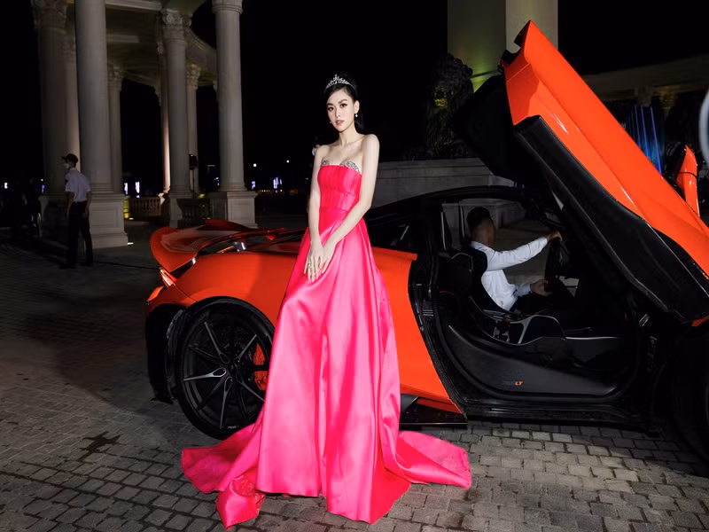 Á hậu Tường San khoe nhan sắc mặn mà sau 1 lần sinh nở.