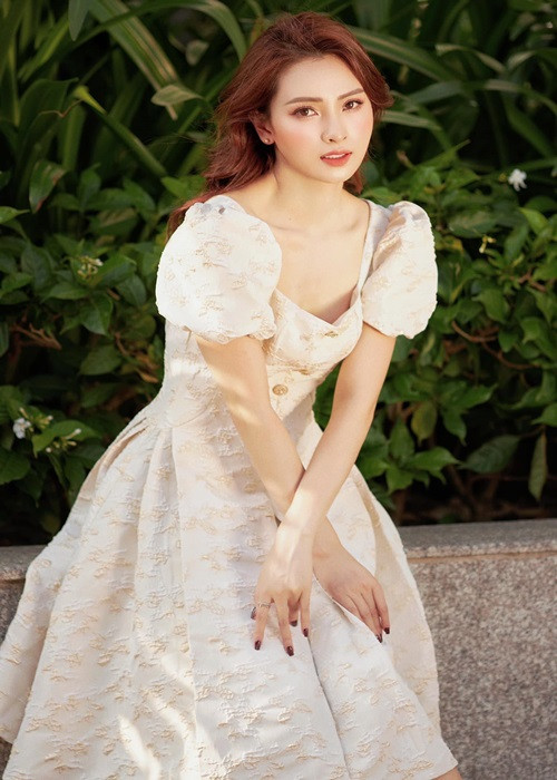 Huyền Trang đóng không ít bộ phim. Cô từng tham gia "Mê cung", "5S Plus Online", "Sắc màu phái đẹp", "Mặt nạ hạnh phúc". Ảnh: FBNV