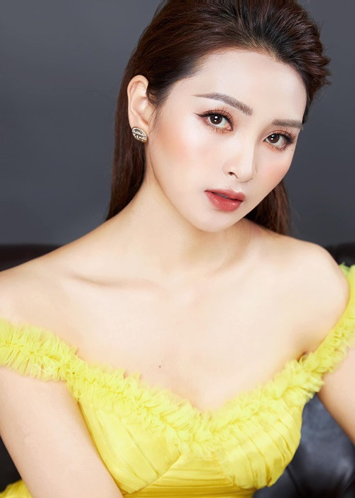 Mù Tạt tên thật là Huyền Trang, sinh năm 1993. Ảnh: FBNV