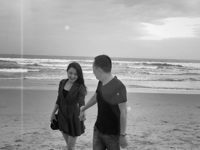 Trước khi lấy chồng, gia đình Nhật Thủy không dư dả nên phải đi hát để mưu sinh. Còn giờ, có Ngô Quỳnh chia sẻ gánh nặng kinh tế gia đình, Nhật Thủy đi hát vì đam mê, vì khát khao trở lại với nghề.