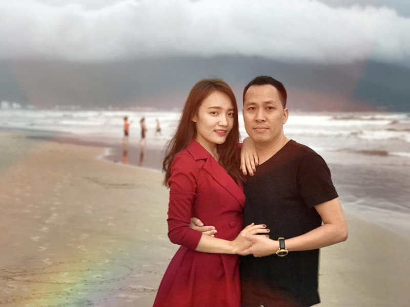 Nhật Thủy từng chia sẻ trên Tổ Quốc, chồng luôn nói với cô rằng, nếu một ngày nào đó cô không đi hát thì vẫn có gia đình ở phía sau, anh vẫn sẽ đi làm nuôi cô.