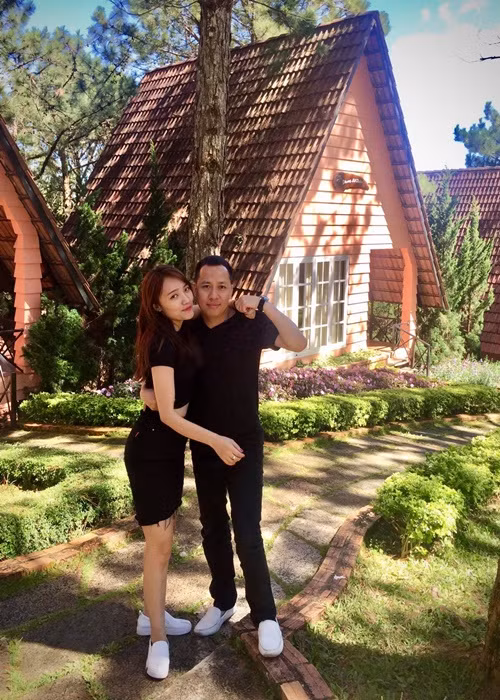 Quán quân Vietnam Idol 2014 tiết lộ Ngô Quỳnh từng qua một lần đò, có con riêng.