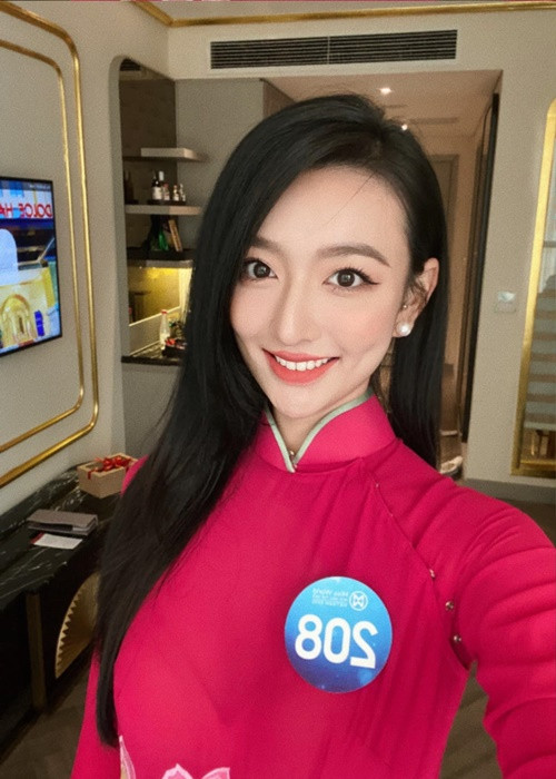 Đối thủ của Nam Em sở hữu gương mặt đẹp ngọt ngào.