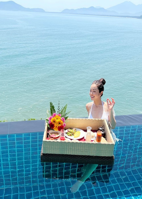 Khi rảnh rỗi, Jennifer Phạm đi nghỉ dưỡng sang chảnh cùng chồng con. Ảnh: FBNV