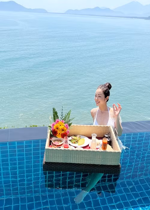 Khi rảnh rỗi, Jennifer Phạm đi nghỉ dưỡng sang chảnh cùng chồng con. Ảnh: FBNV