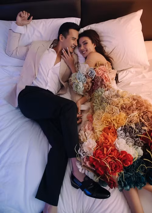 Vợ chồng Thúy Diễm thường xuyên chia sẻ hình ảnh tình tứ bên nhau.