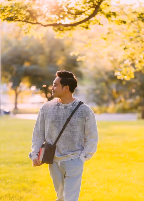 Từ năm 2016 đến nay, Quang Vinh tập trung làm vlogger du lịch.