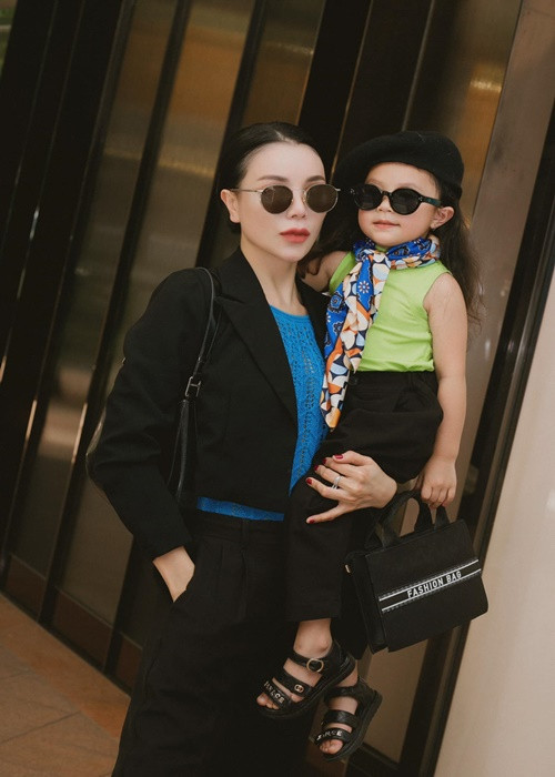 Trà Ngọc Hằng làm mẹ đơn thân trong những năm qua.