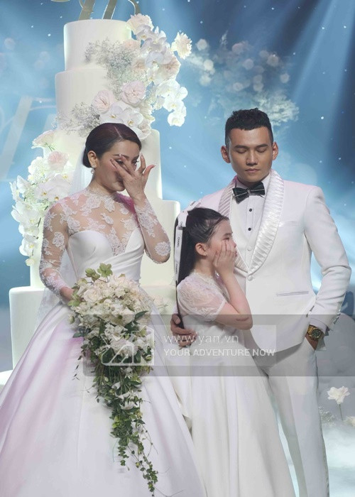 Việc bé Mia xuất hiện trong đám cưới của Phương Trinh - Lý Bình khiến nhiều người bất ngờ vì Phương Trinh giữ kín thông tin về con gái. Ảnh: Yan