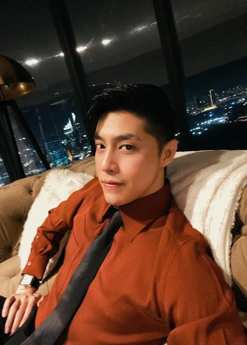 Năm 2017, Noo Phước Thịnh gây tranh cãi khi công kích lại antifan bằng những từ ngữ khó nghe. Cụ thể, trong một lần livestream, nam ca sĩ bị một số khán giả bình phẩm không hay về nhan sắc. Ảnh: FBNV