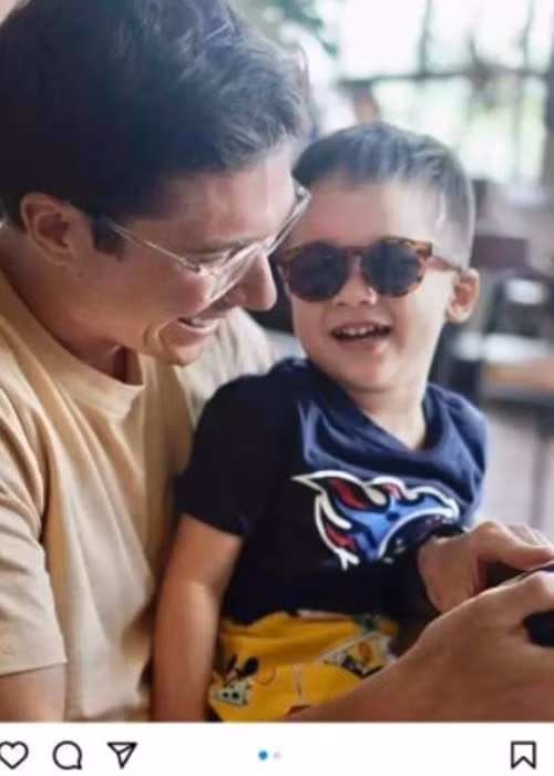 Chồng cũ của Hoàng Oanh có động thái mới sau khi nữ MC xác nhận ly hôn. Cụ thể, Jack đăng tải hình ảnh vui vẻ bên con trai. Ảnh: Vietnamnet