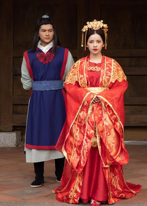 Chi Pu đóng vai Cám trong MV "Anh ơi anh ở lại". Ảnh: FBNV