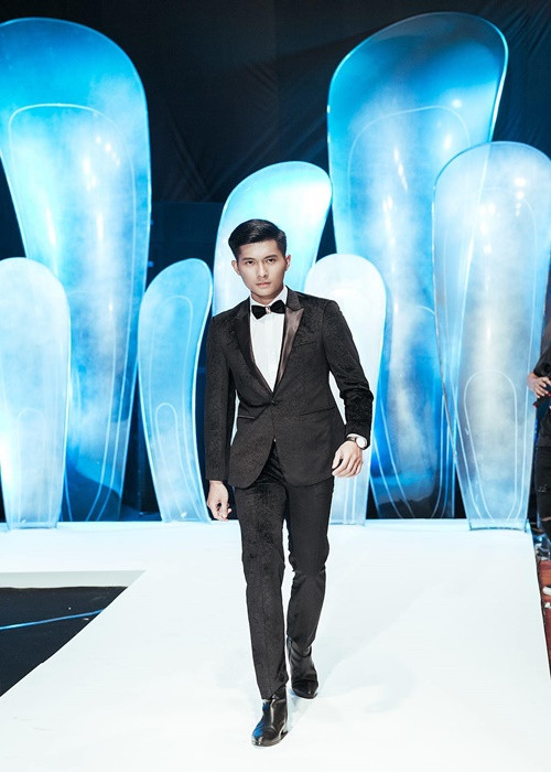 Ngoài thử sức diễn xuất, Lâm Bảo Châu còn làm người mẫu. Ảnh: FBNV