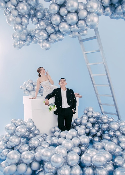 Cặp đôi khiến nhiều người bất ngờ vì đầu tư nửa tỷ đồng cho ảnh cưới.