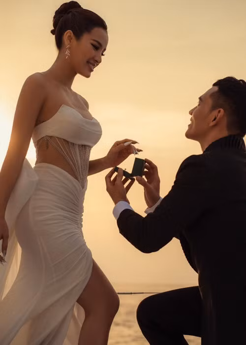 Đôi uyên ương đính hôn vào năm 2022 và đăng ký kết hôn vào tháng 1/2022.