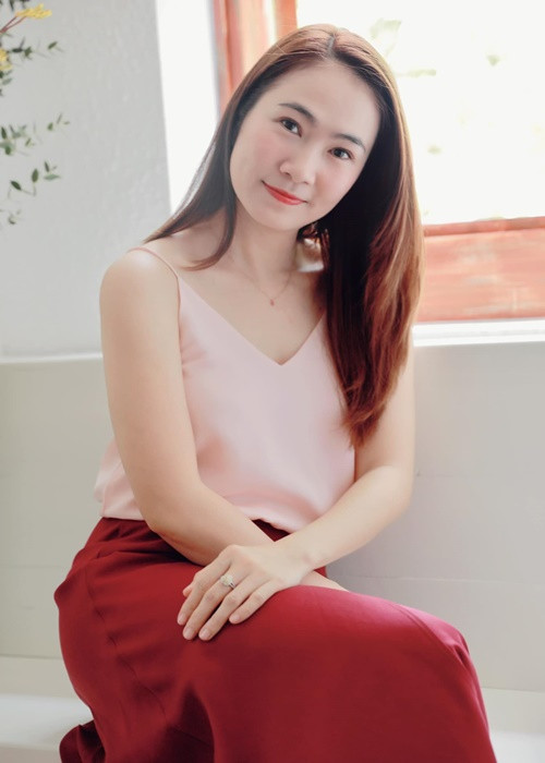  Thanh Thảo Hugo là MC khá quen mặt với khán giả miền Nam. Tên tuổi của cô gắn liền với các chương trình "Vui cùng Hugo", "Tam sao thất bản", "Lục lạc vàng".