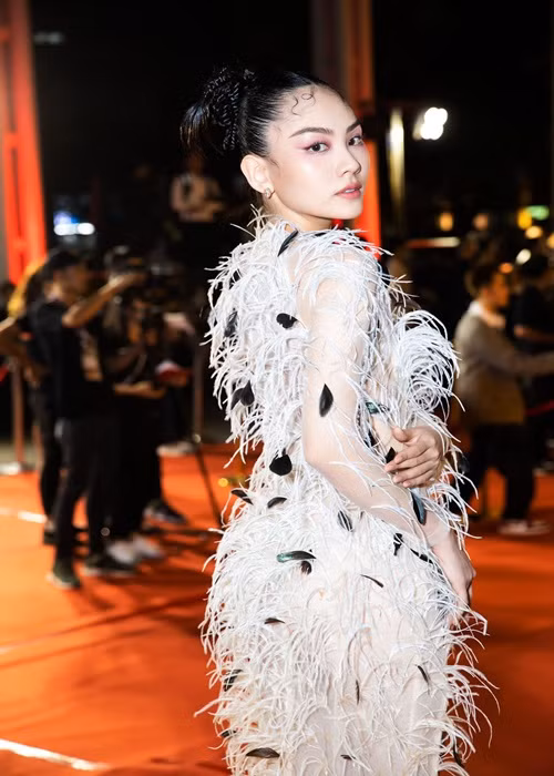 Huỳnh Nguyễn Mai Phương mới đây khoe sở hữu IELTS 8.0. Ảnh: FBNV