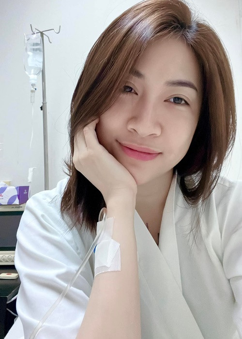 Pha Lê sửa ngực bởi vòng một vốn đẫy đà của cô bị xuống cấp sau khi sinh nở.