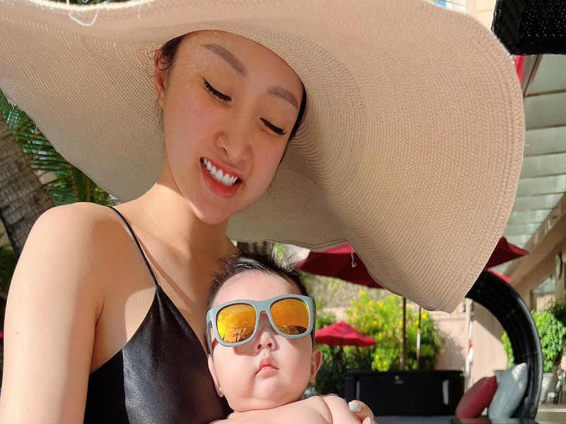 Thùy Chang được khen ngợi nuôi con mát tay.