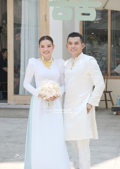 Chiều tối nay, cặp đôi mở tiệc cưới chiêu đãi hơn 300 khách mời. Ảnh: Yan