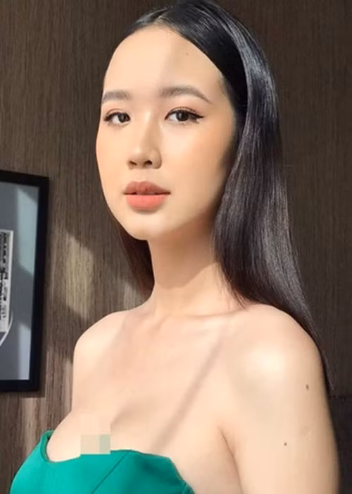 Năm 2020, cô tham gia cuộc thi Hoa hậu Việt Nam. Thành tích của Bảo Ngọc là top 22 chung cuộc. Ảnh: FBNV