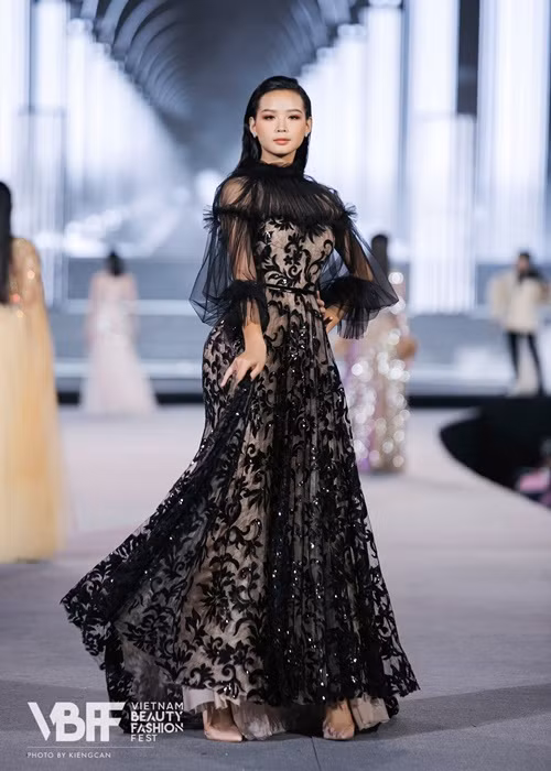 Bảo Ngọc là một trong những thí sinh Miss World Vietnam 2022 có chiều cao "khủng" (1m85). Ảnh: Fanpage Miss World Vietnam